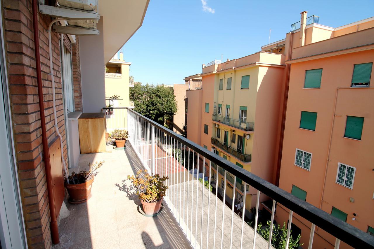 Monteverde Bright Apartment With Garage Рим Экстерьер фото