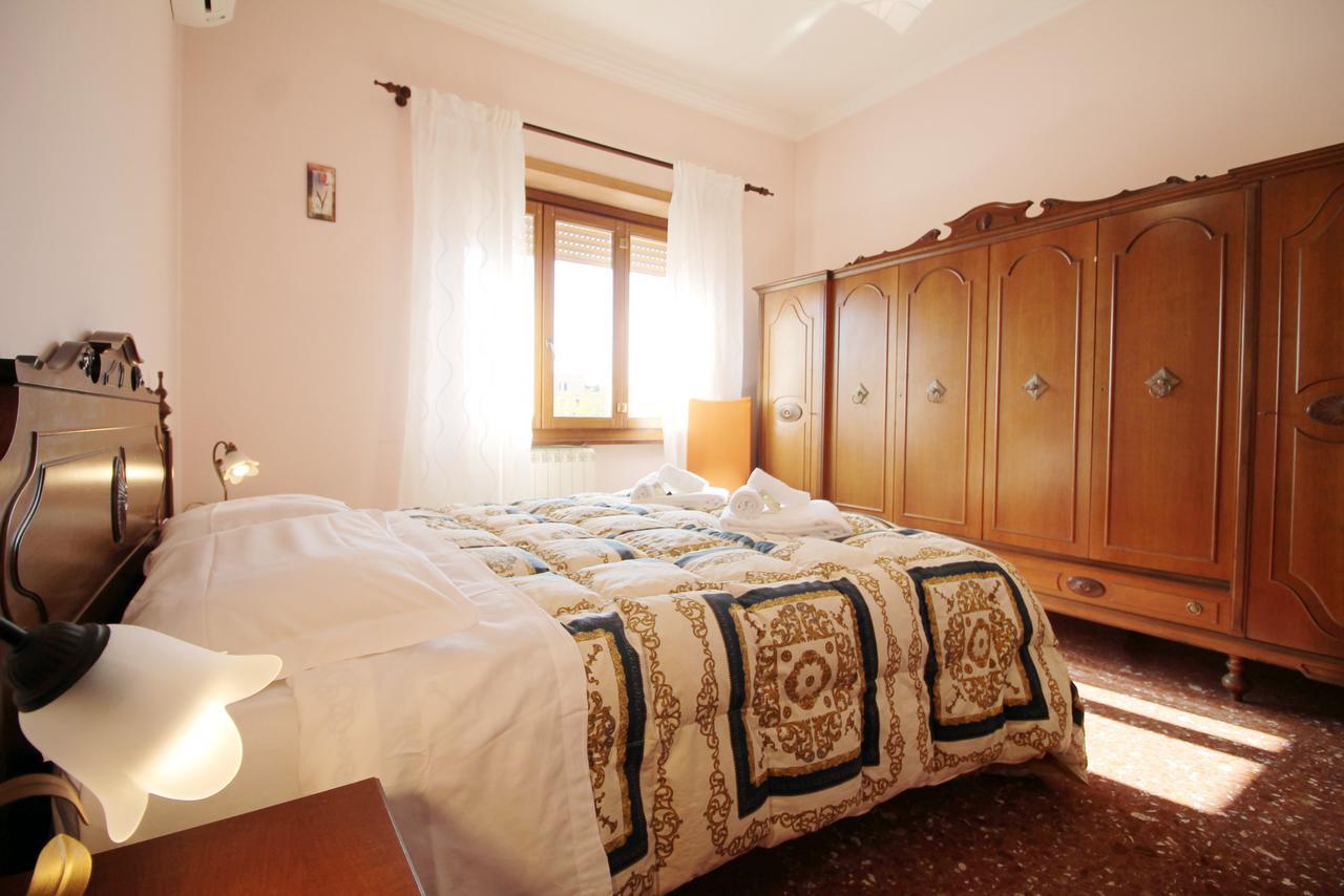 Monteverde Bright Apartment With Garage Рим Экстерьер фото